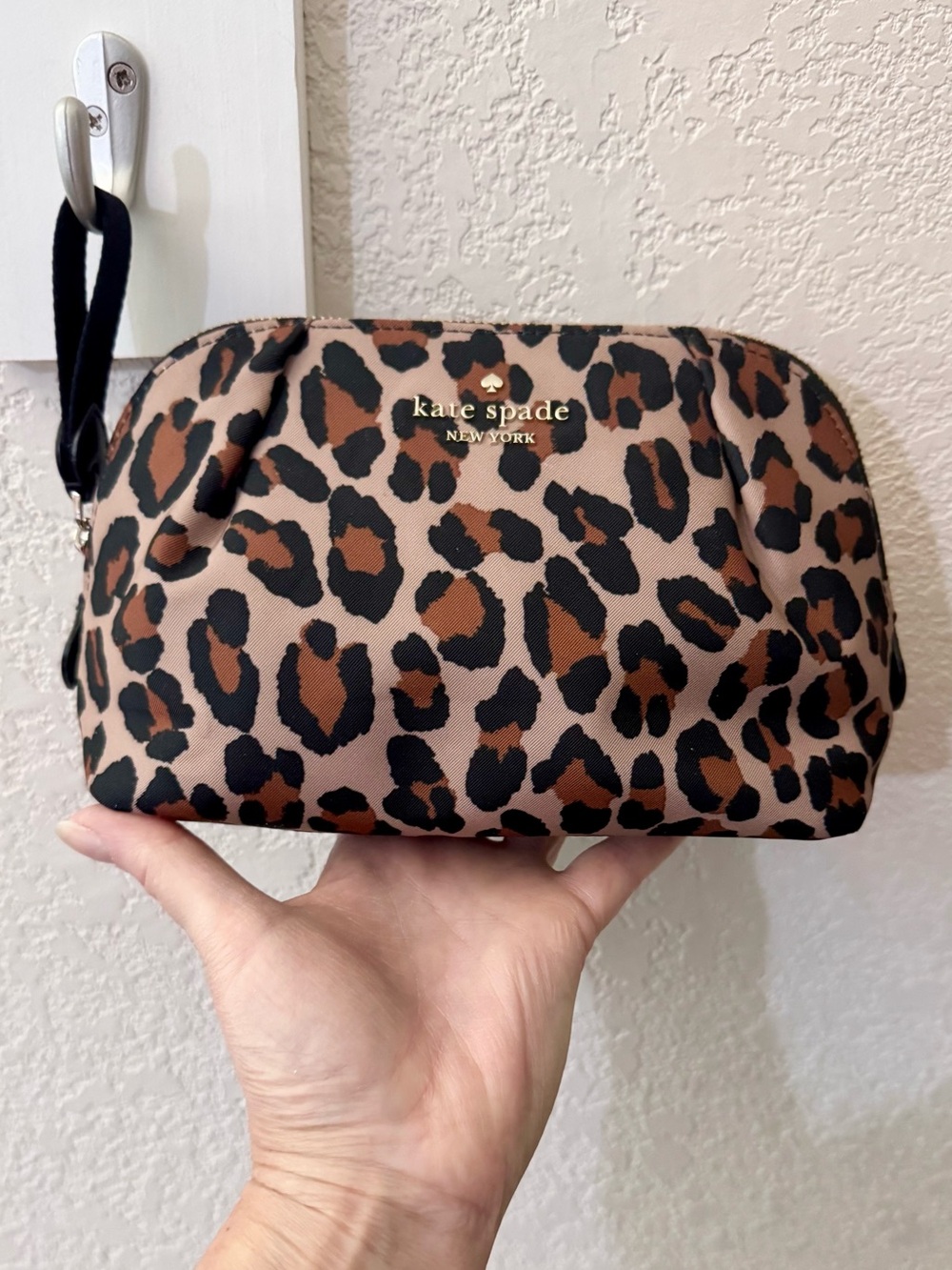 Kate Spade ♠️ Chelsea Leopard Print Cosmetic Pouch Tan/Black/Brown discontinued
